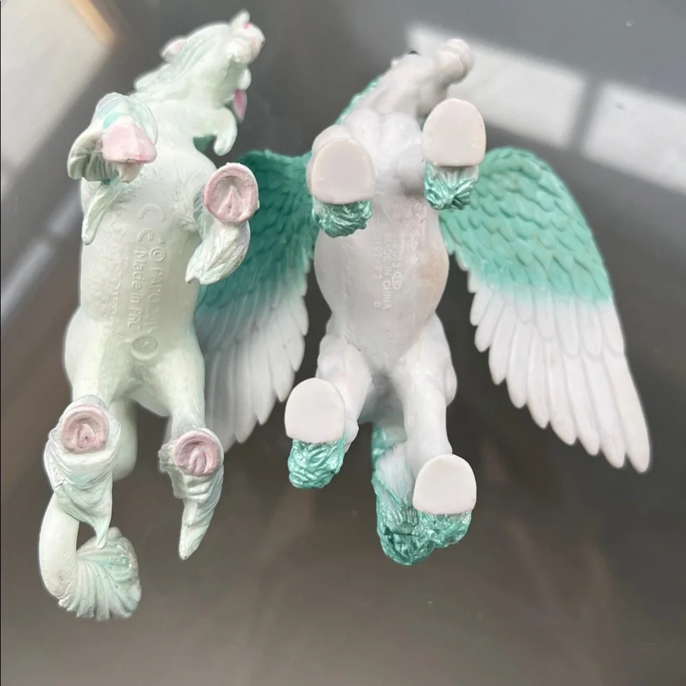 🦄Fantasy Lot of 2 Unicorns Horse Pegasus Winged Horse by Papo & Schleich Bayala